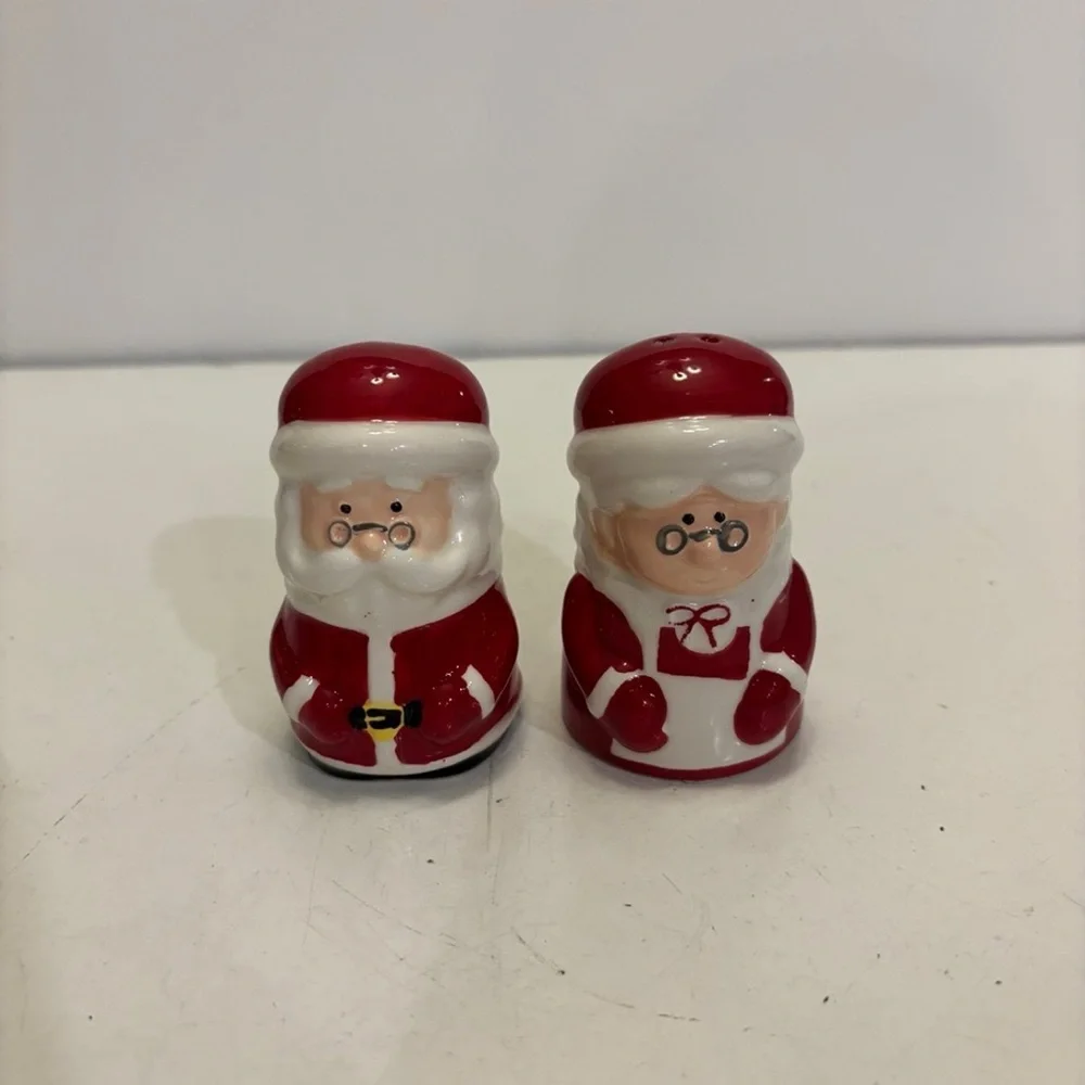tinsel and frost sand set salt and pepper shakers with box
